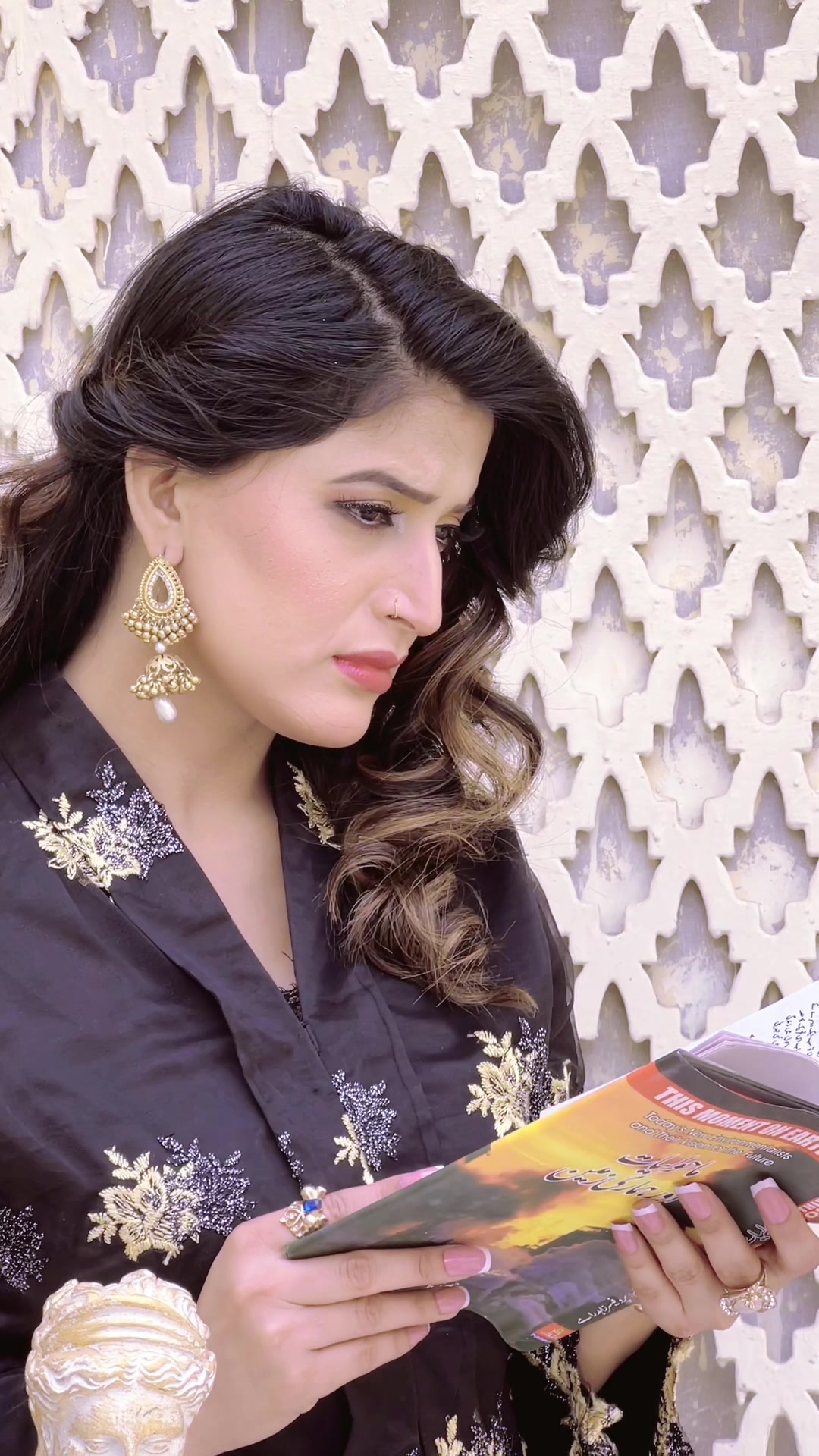 @Nida khan (official)