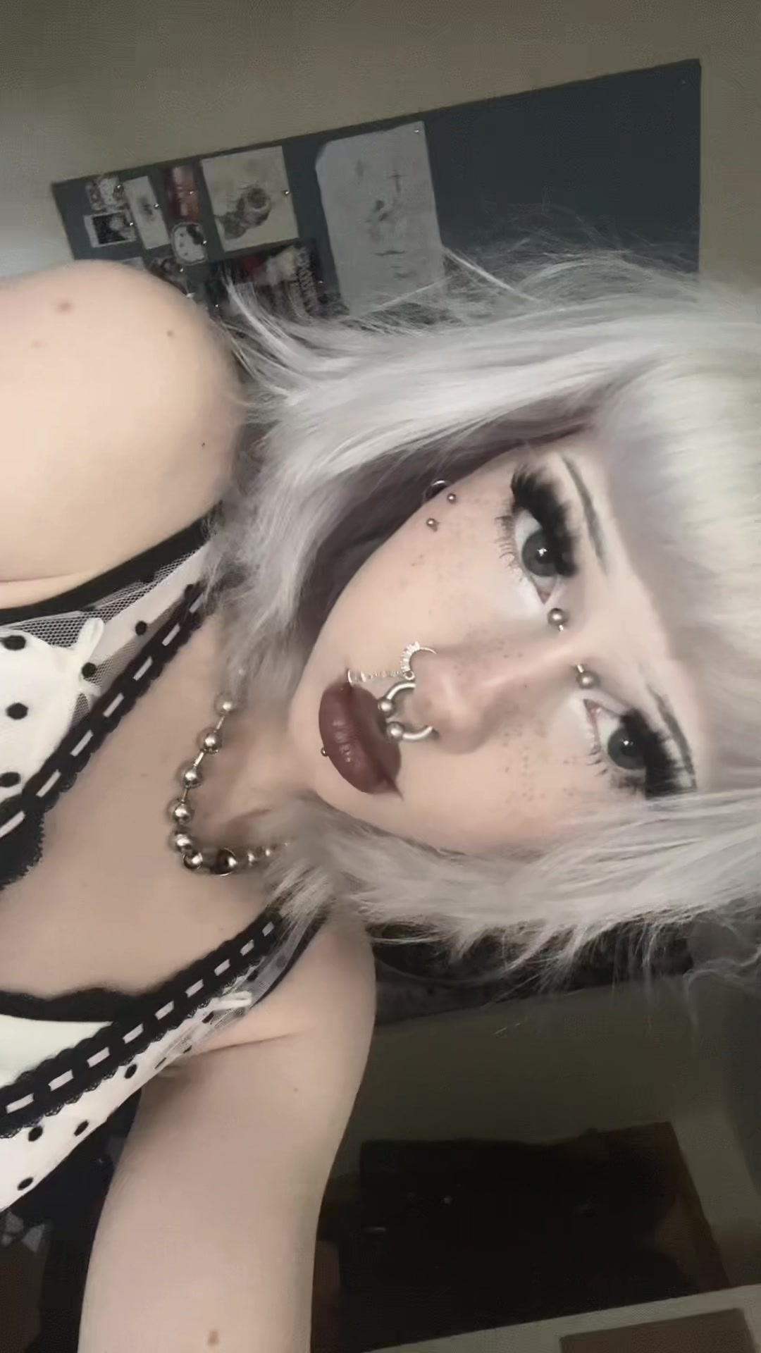 @Scarlet100xx