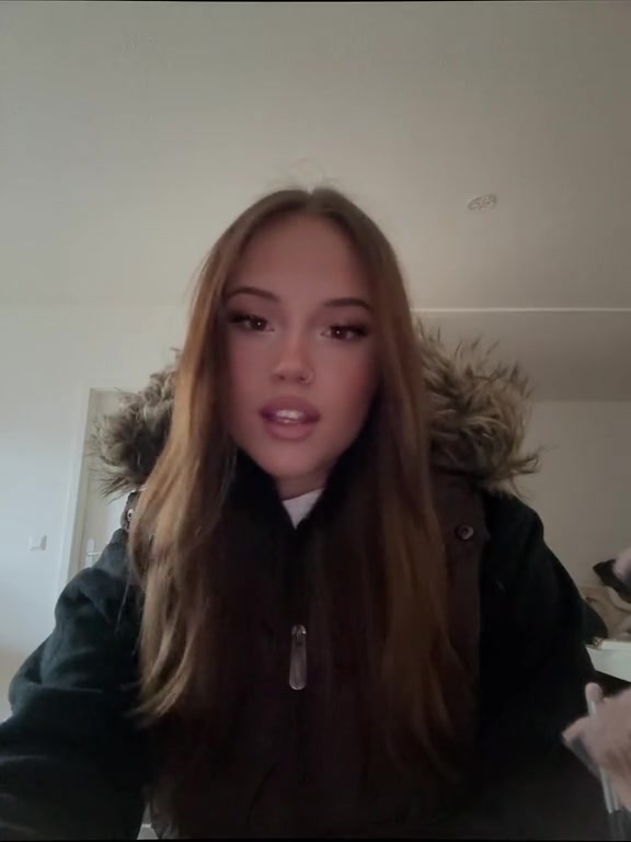 @𝐌𝐀𝐗𝐈𝐍𝐄💖