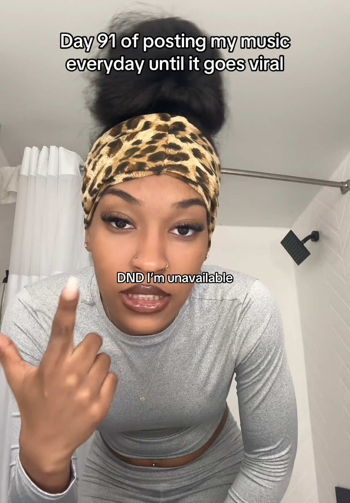 @QUI