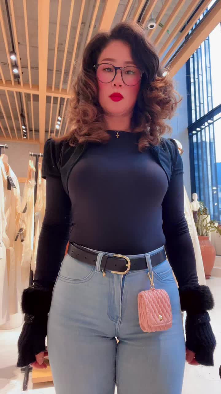 @Isabelita