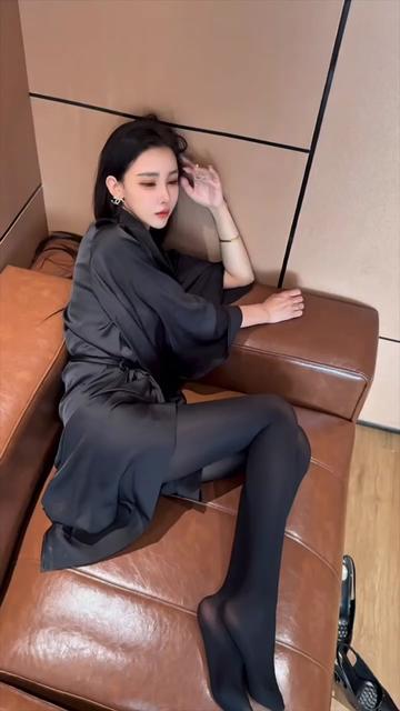 @Silk_n_pussy