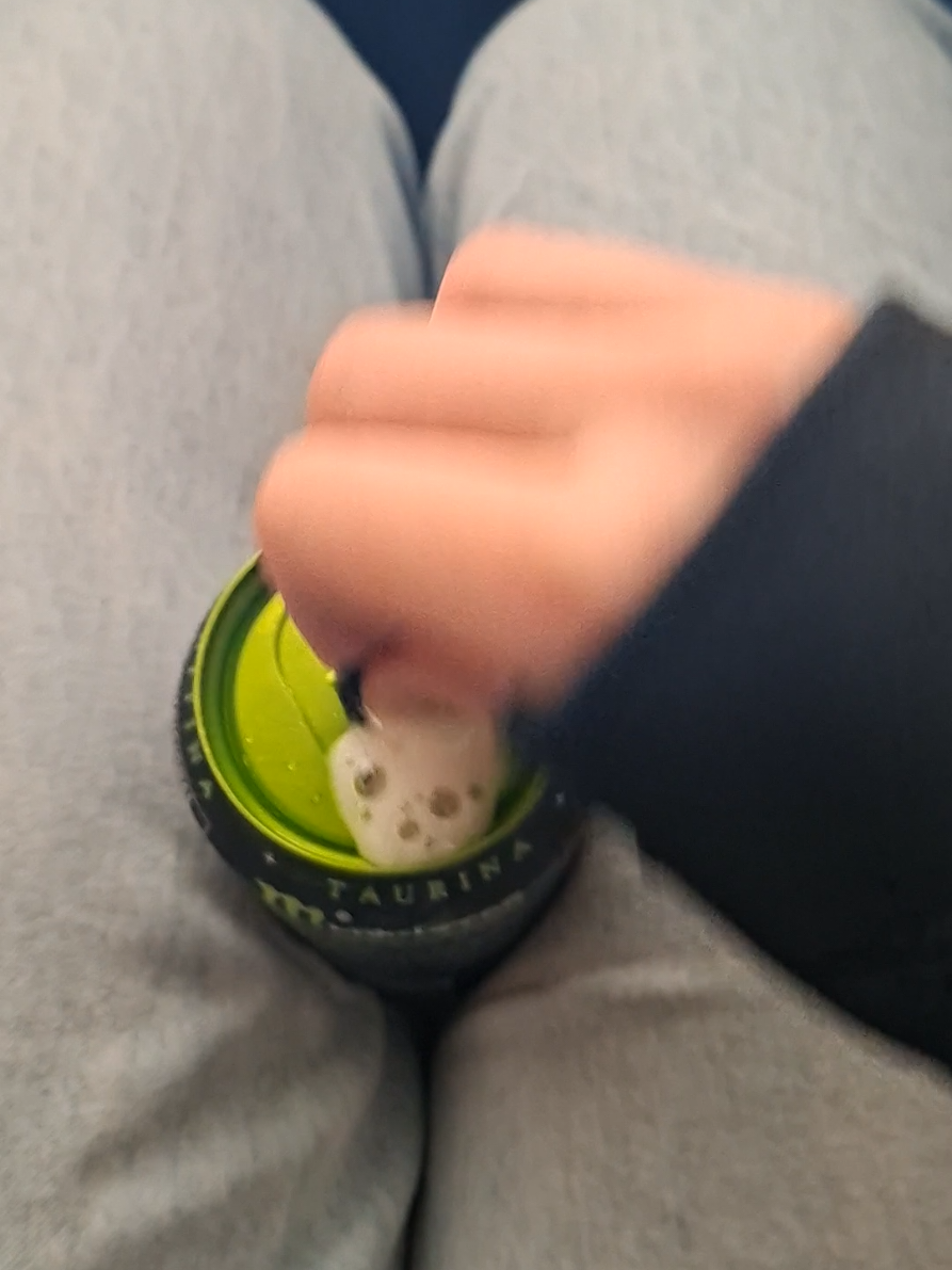 @Sujuj_☕