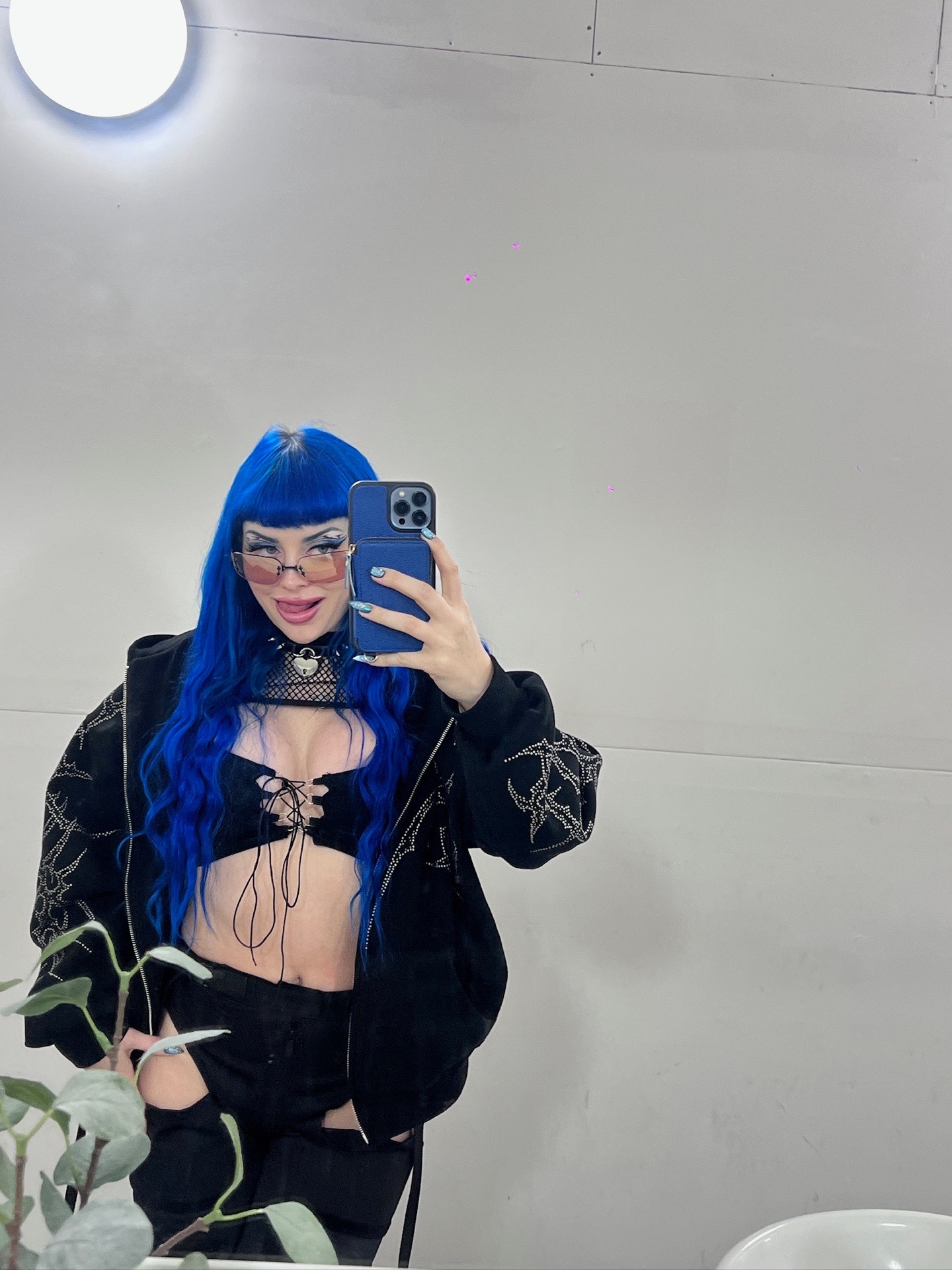 @Jewelz Blu