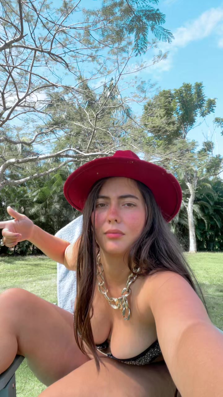@Abril