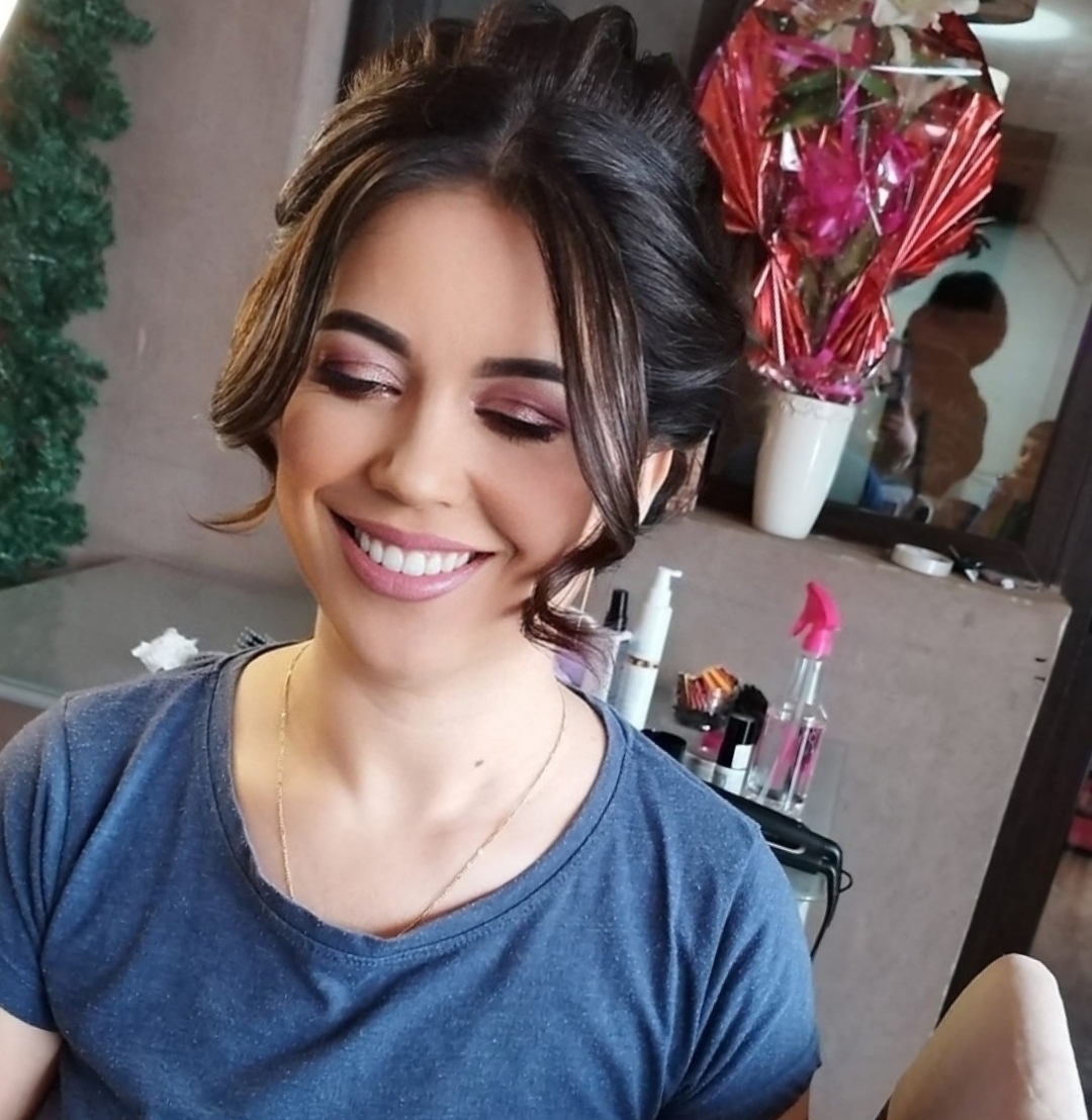 @Make up Elena