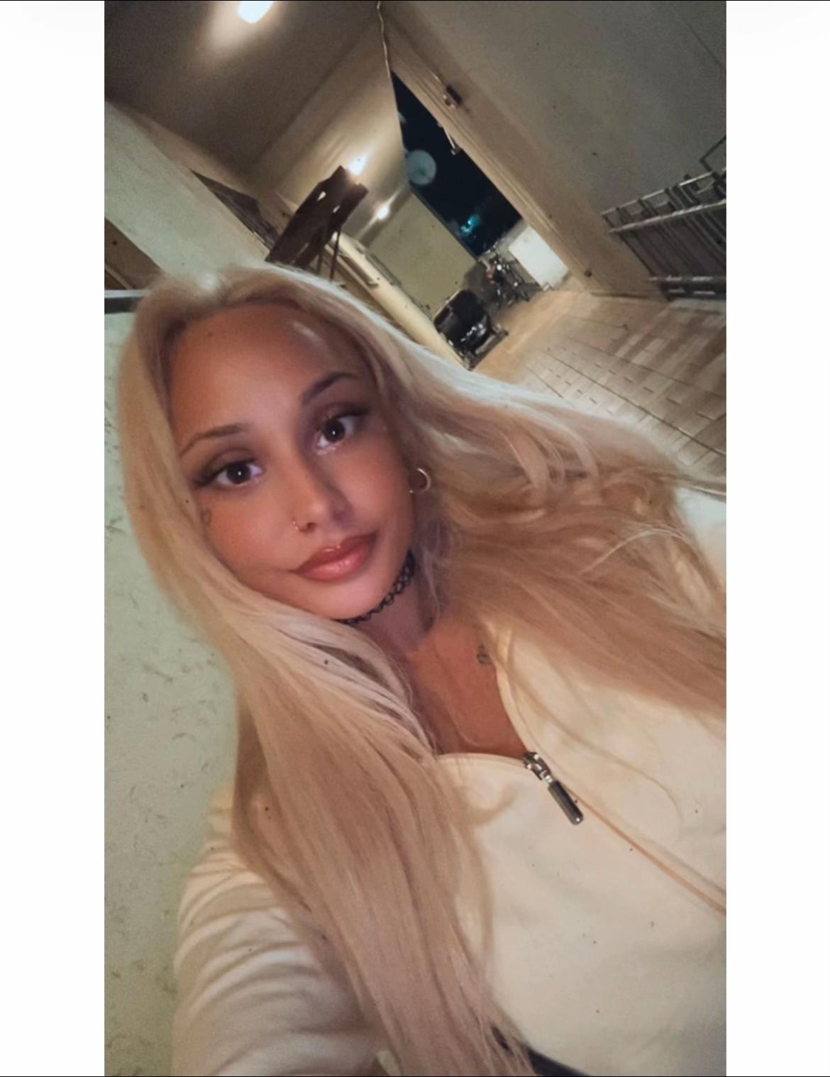 @bellaa_blond