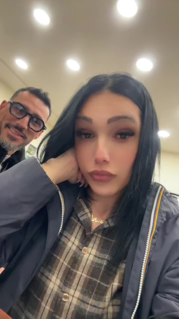 @Marika e Maurizio ti amo &hearts;️👈