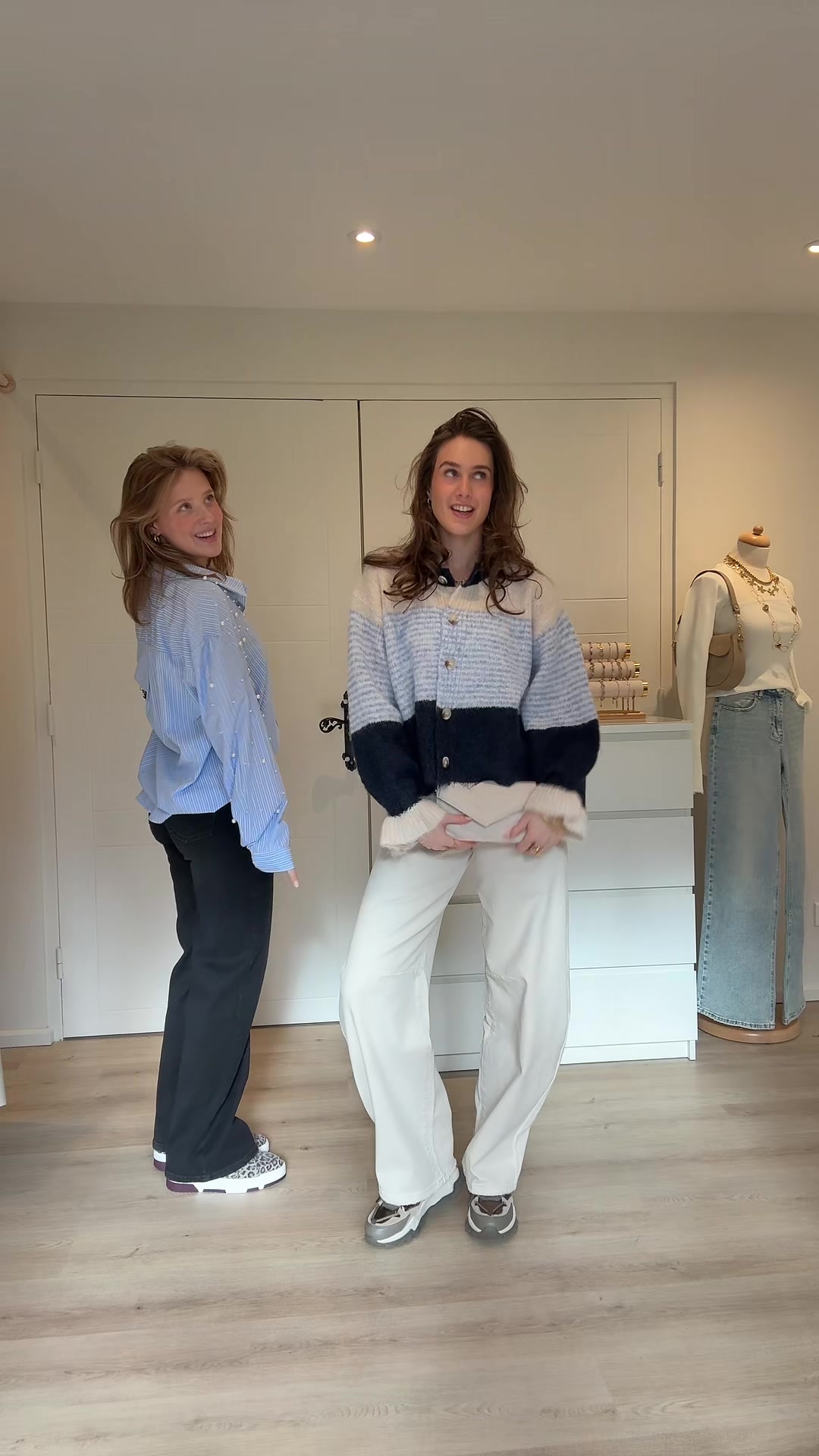 @AT STYLES - FASHION STORE