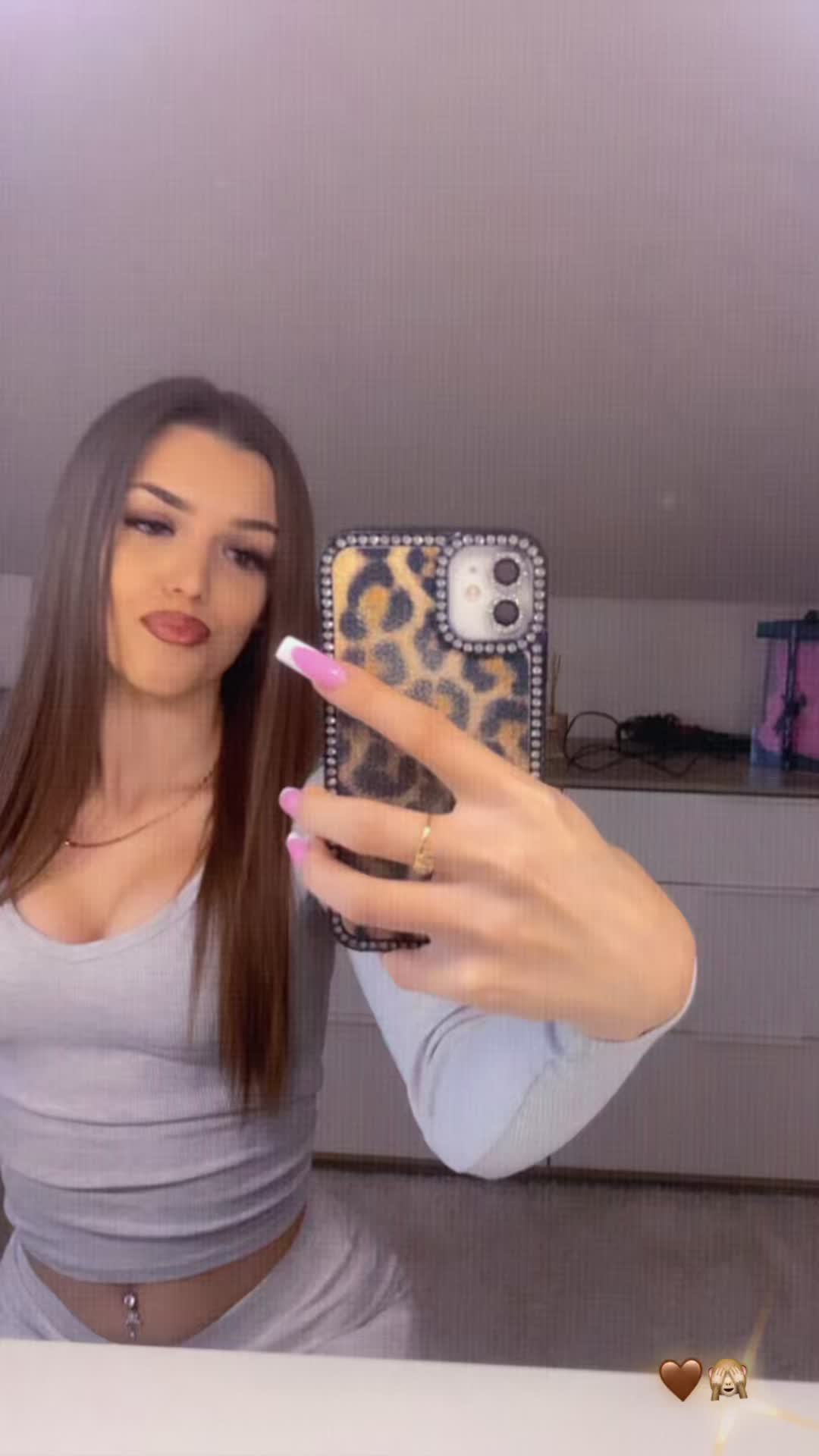 @𝐅𝐨𝐝𝐨𝐫 𝐂𝐢𝐧𝐭𝐢𝐚🎀