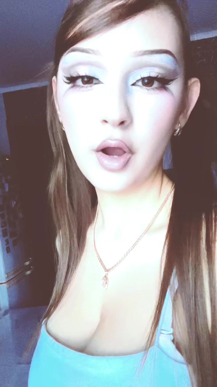 @_Dinusia_
