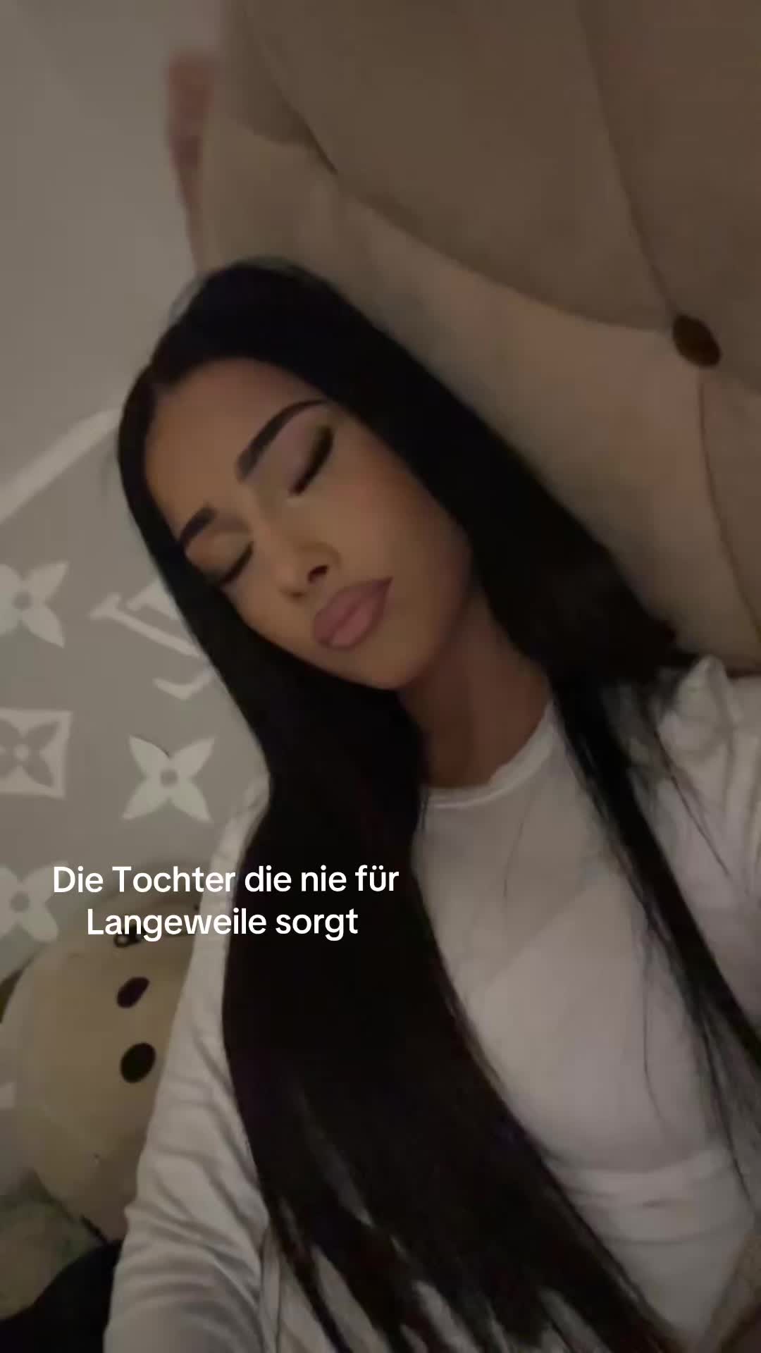 @𝑯.𝑒.𝓁.𝑜.ş 🧞&zwj;♀️