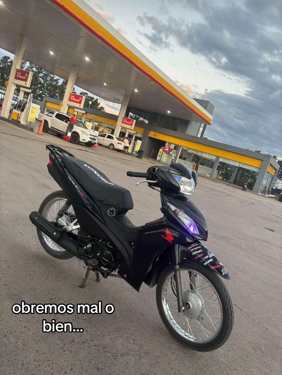 @lau🏄&zwj;♂️