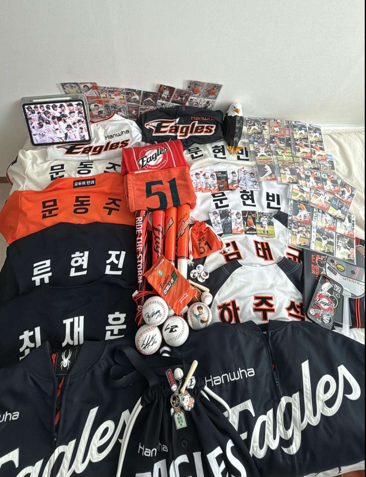 @1Ioveagles_