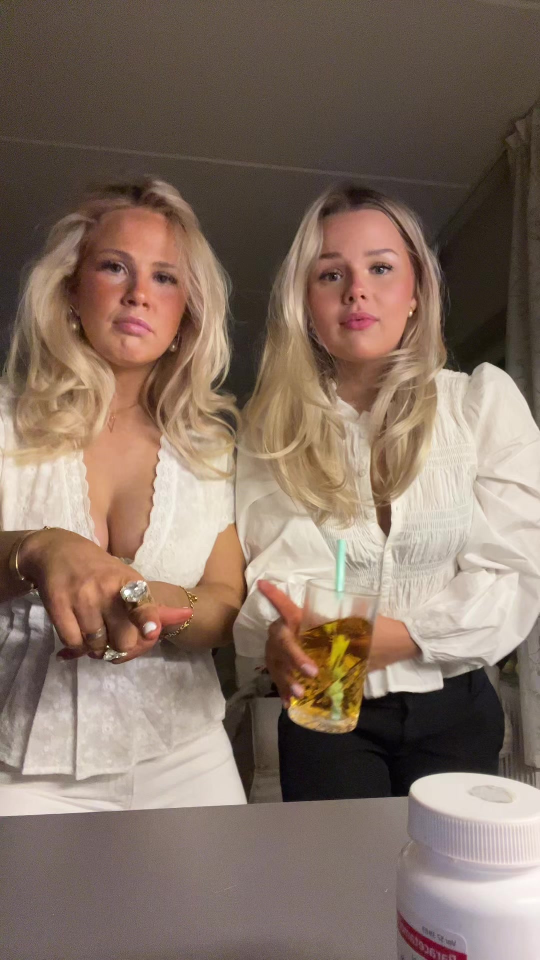 @The blondies🍸🧘🏼&zwj;♀️🤍🪩🎧