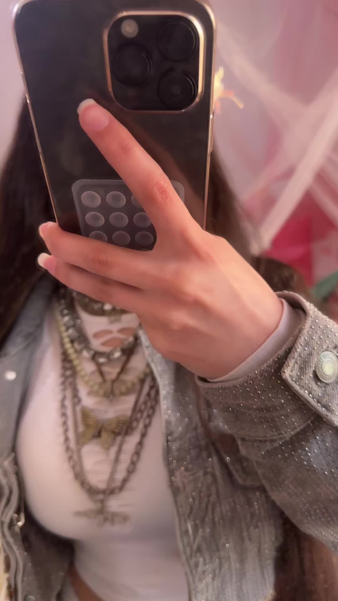 @𝕾𝖆𝖗𝖆