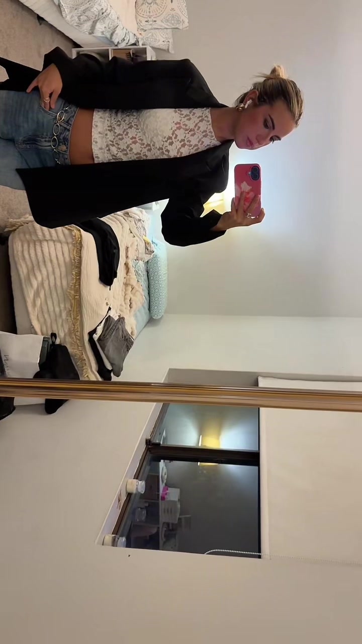 @Carlota