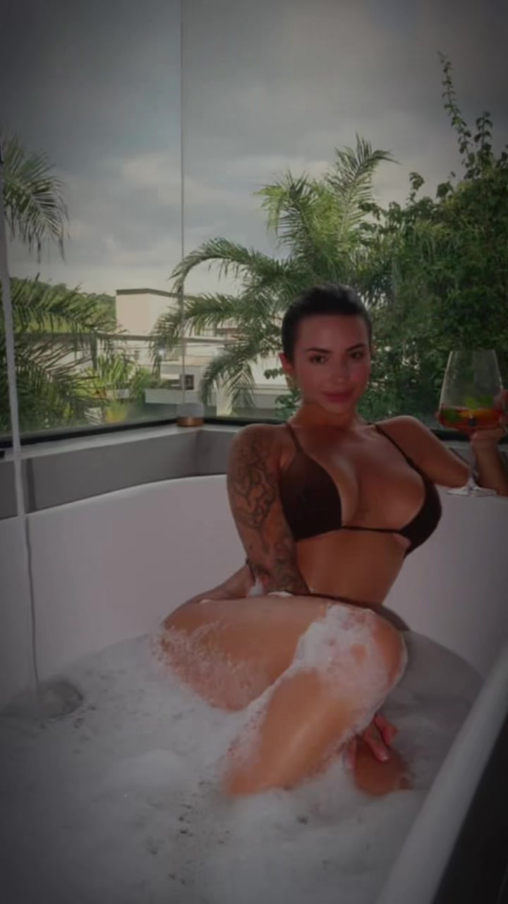 @KAROLROSALINN ✝️
