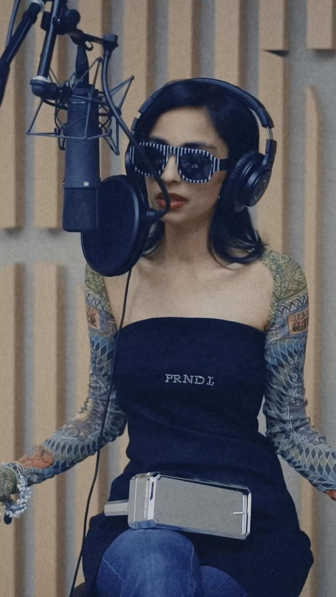 @malvikaonline