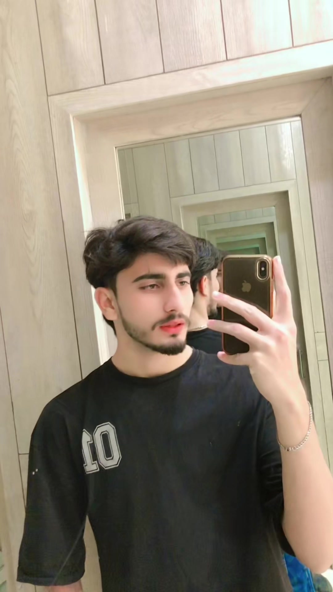 @♛🇿iDDI꧂hū 😎