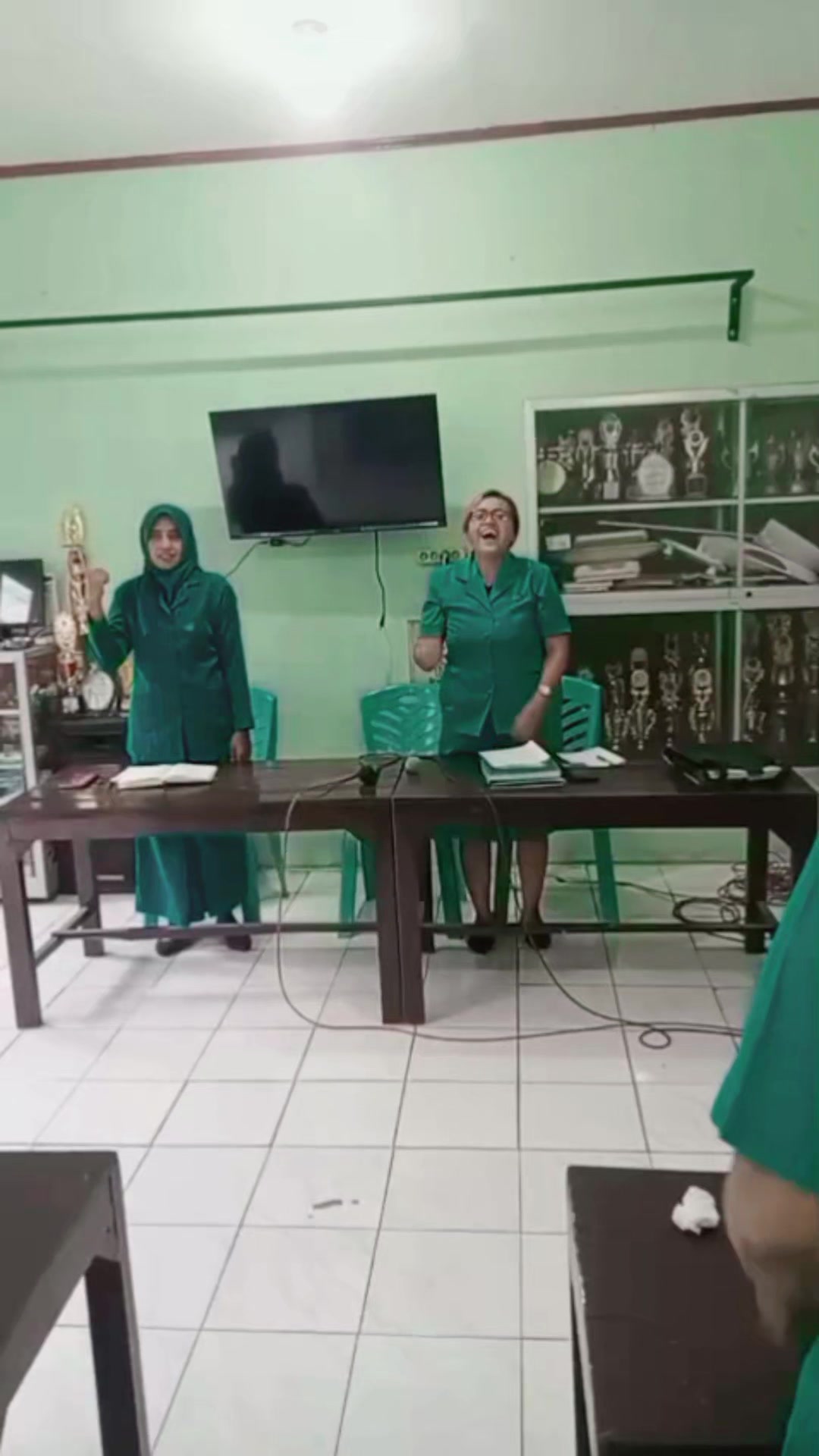 @Riana Tiwi