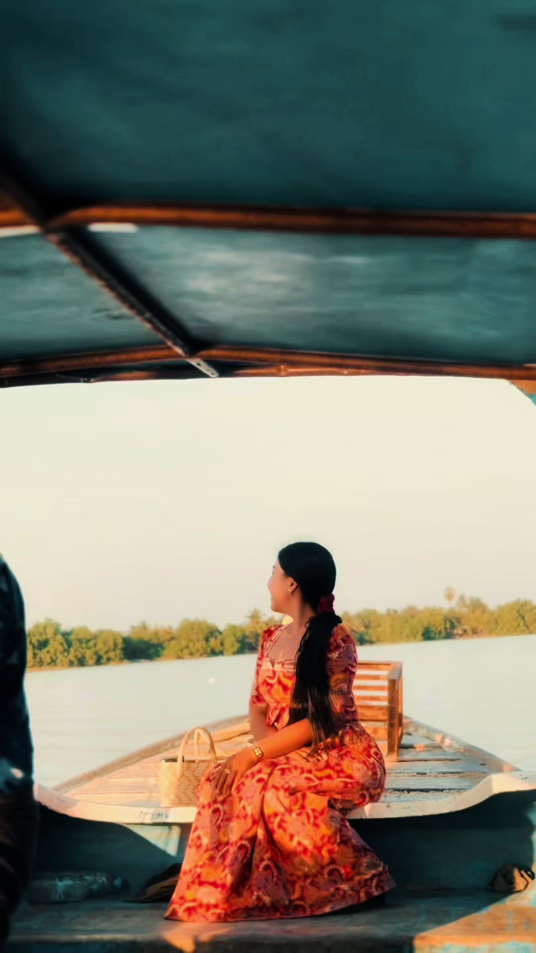 @khin zu paing