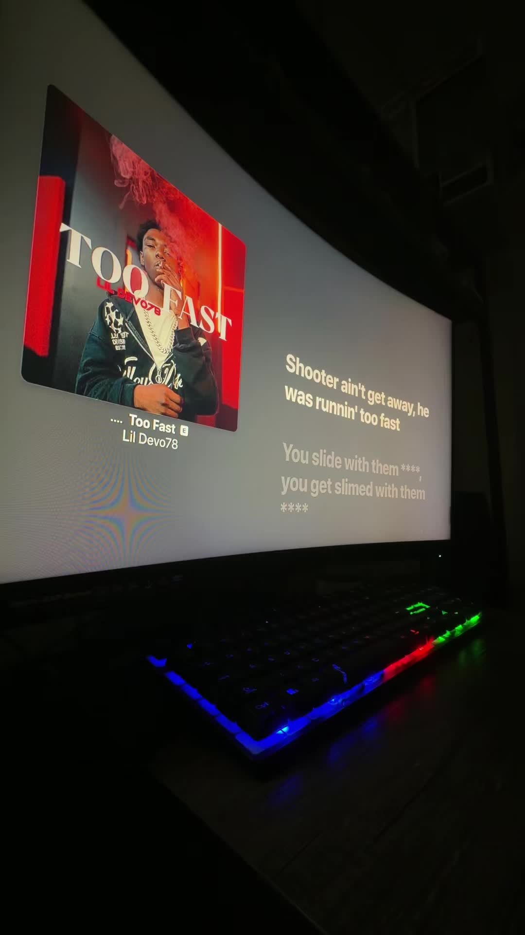 @🎧