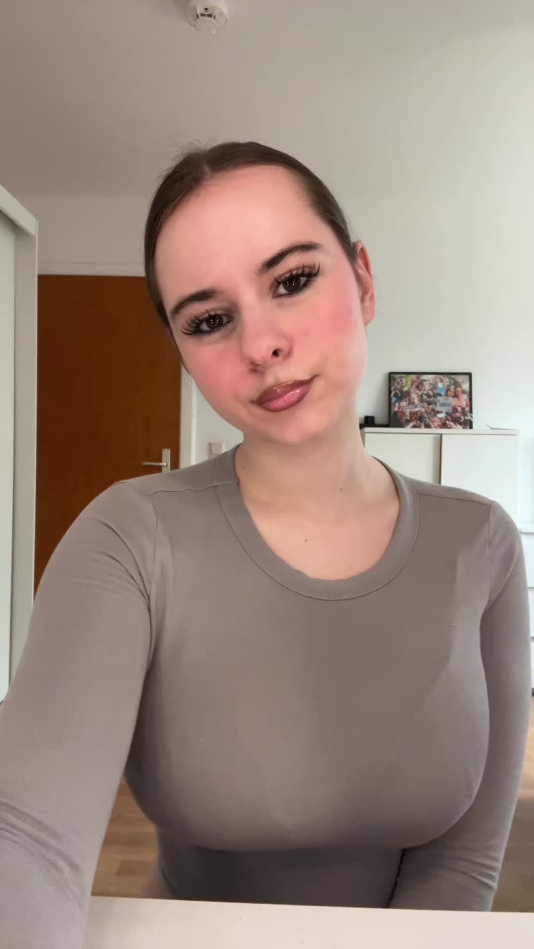 @𝐑 𝐀 𝐌 𝐎 𝐍 𝐀  🦢