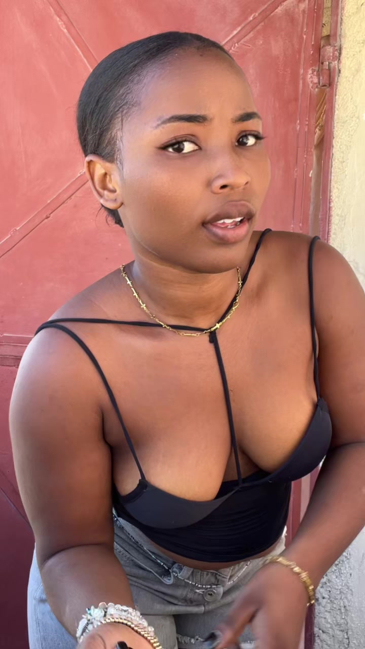 @Thalie