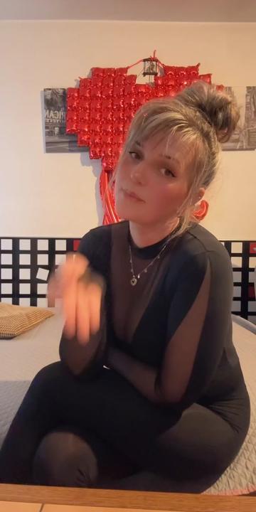 @monia48331