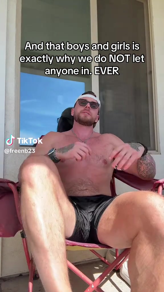 @GayMomentsTiktok