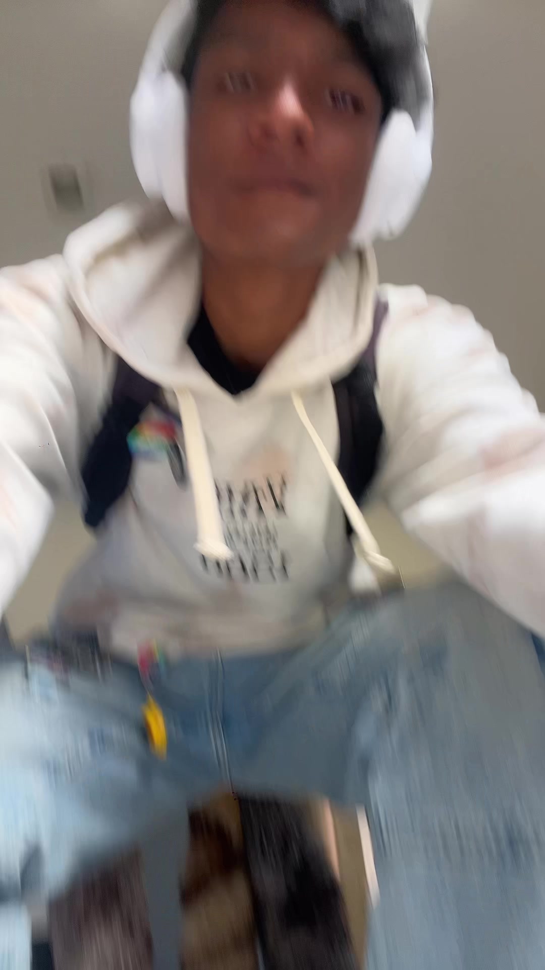 @Sharky_UwU9
