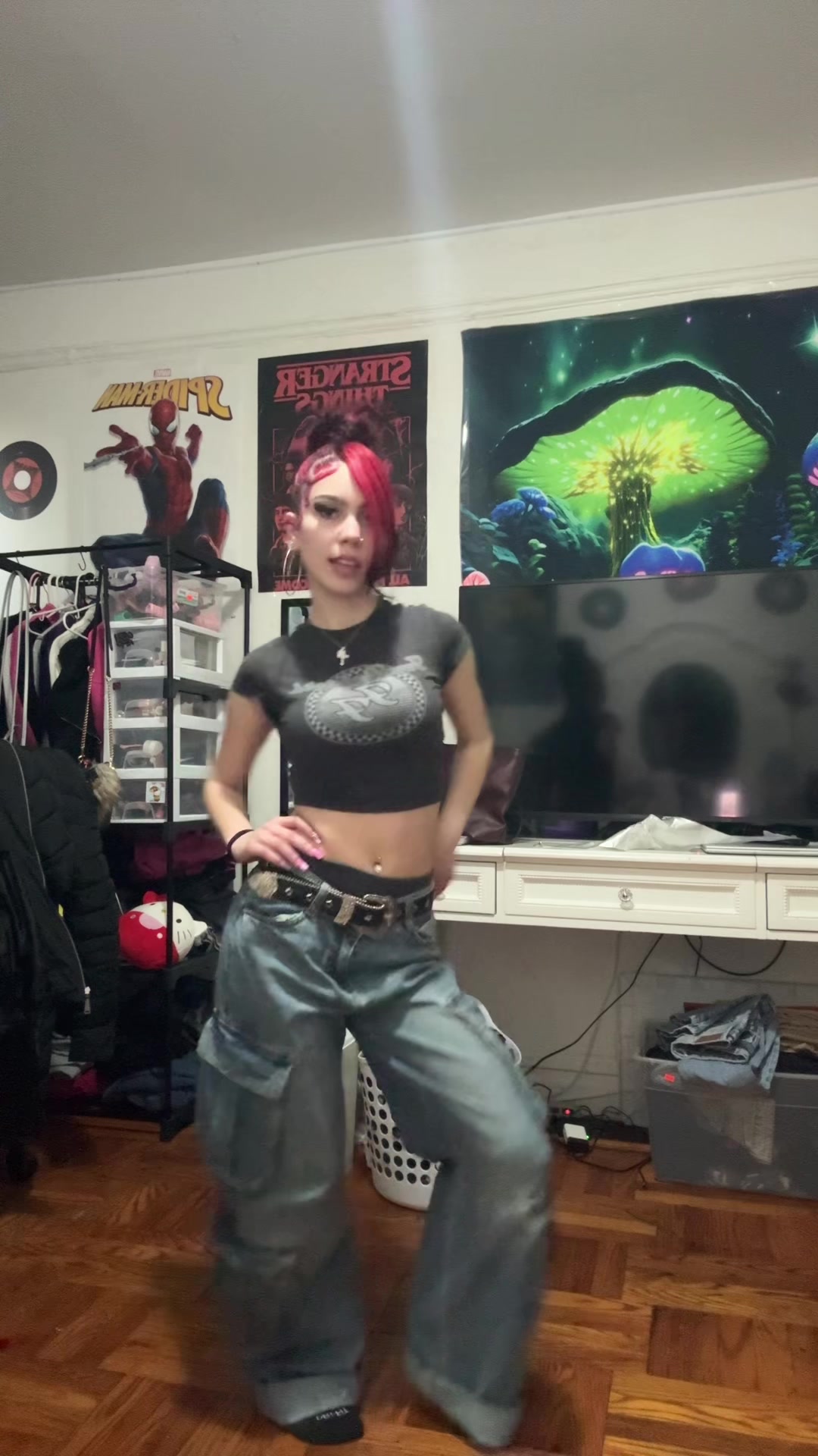 @qh0st1n