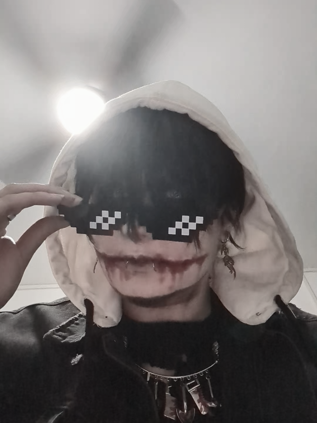 @༆ 𝕱𝖗𝖊𝖆𝖐𝖘 𝖉𝖍𝖔𝖜 ༆