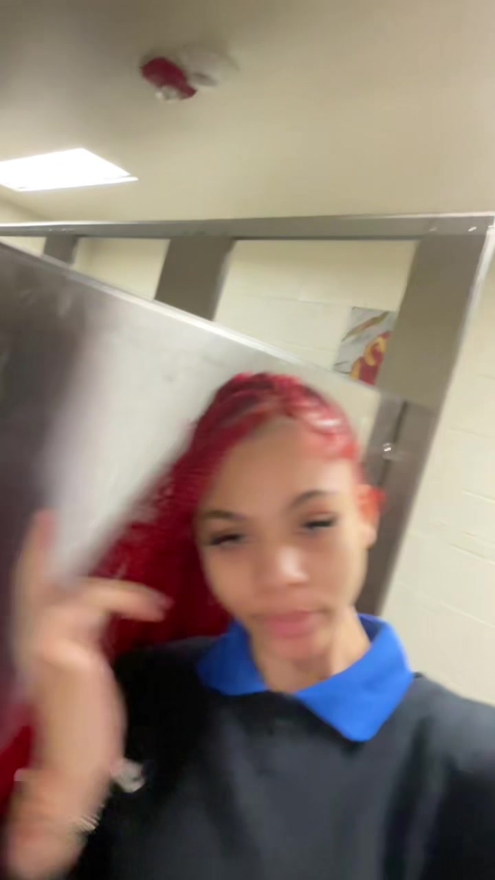 @msthuggiona