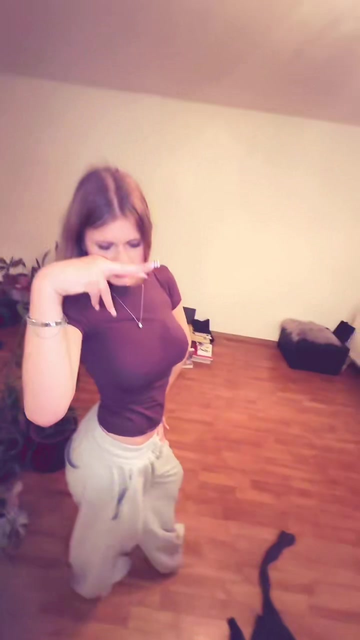@miaelektra