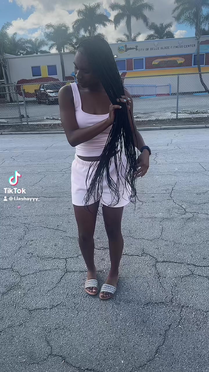 @l.lashayyy_