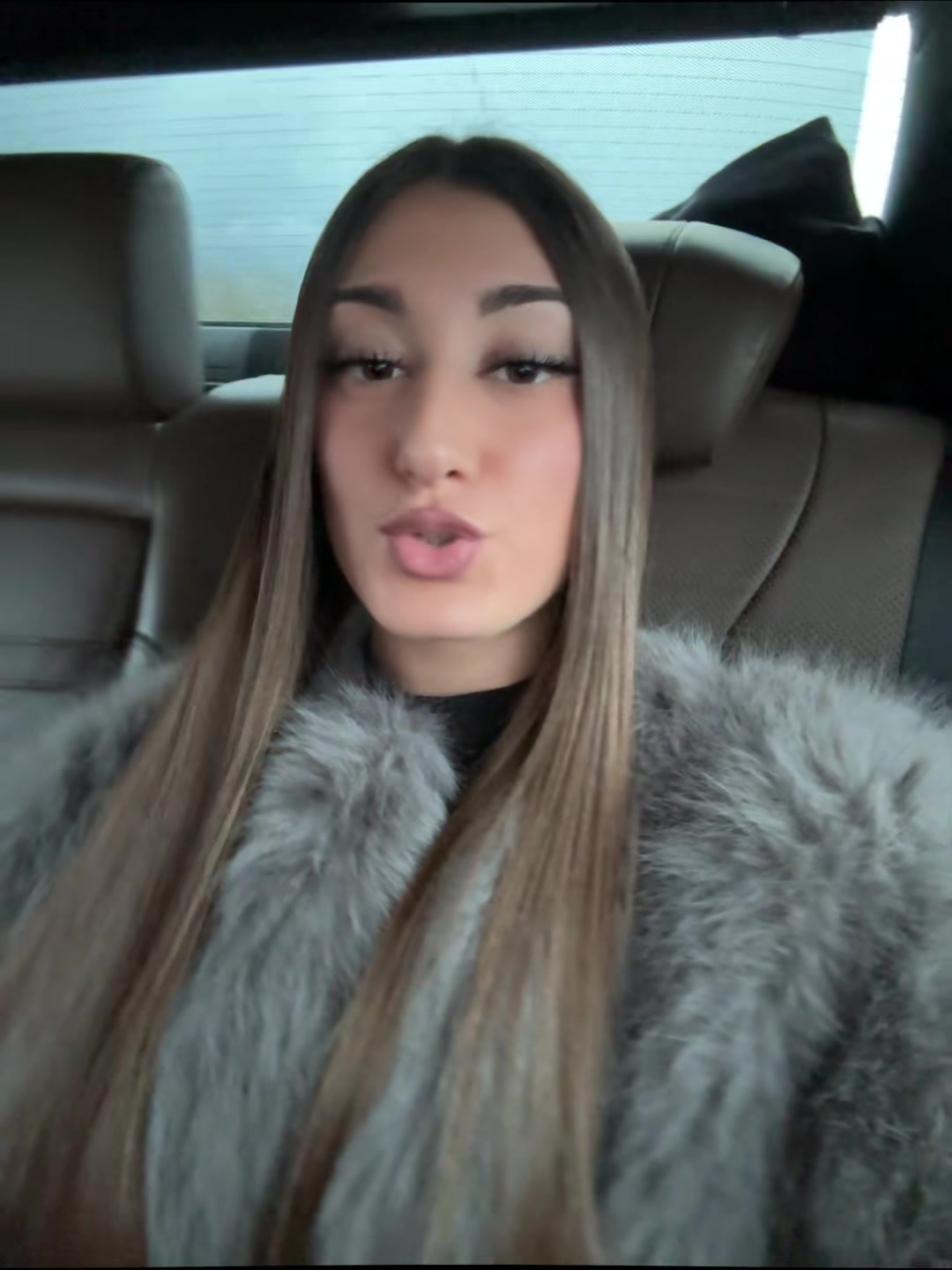 @𝑪𝑨𝑹𝑳𝑨