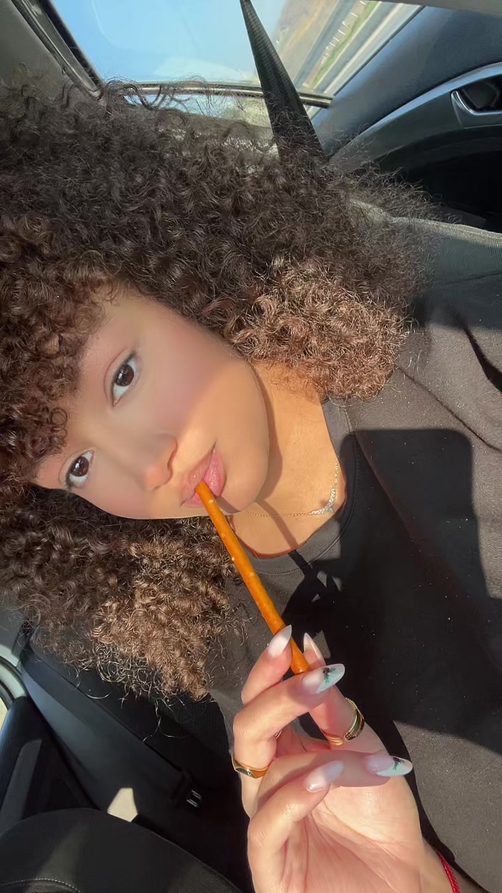 @chloe