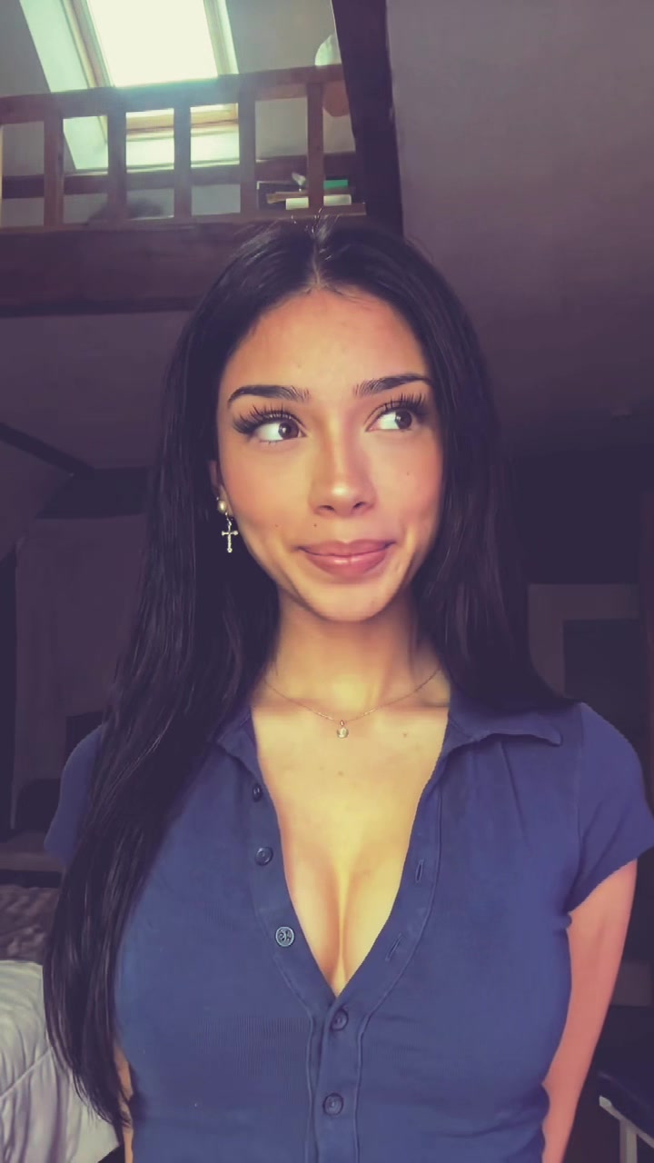 @𝑽𝒂𝒍𝒆𝒏𝒕𝒊𝒏𝒂