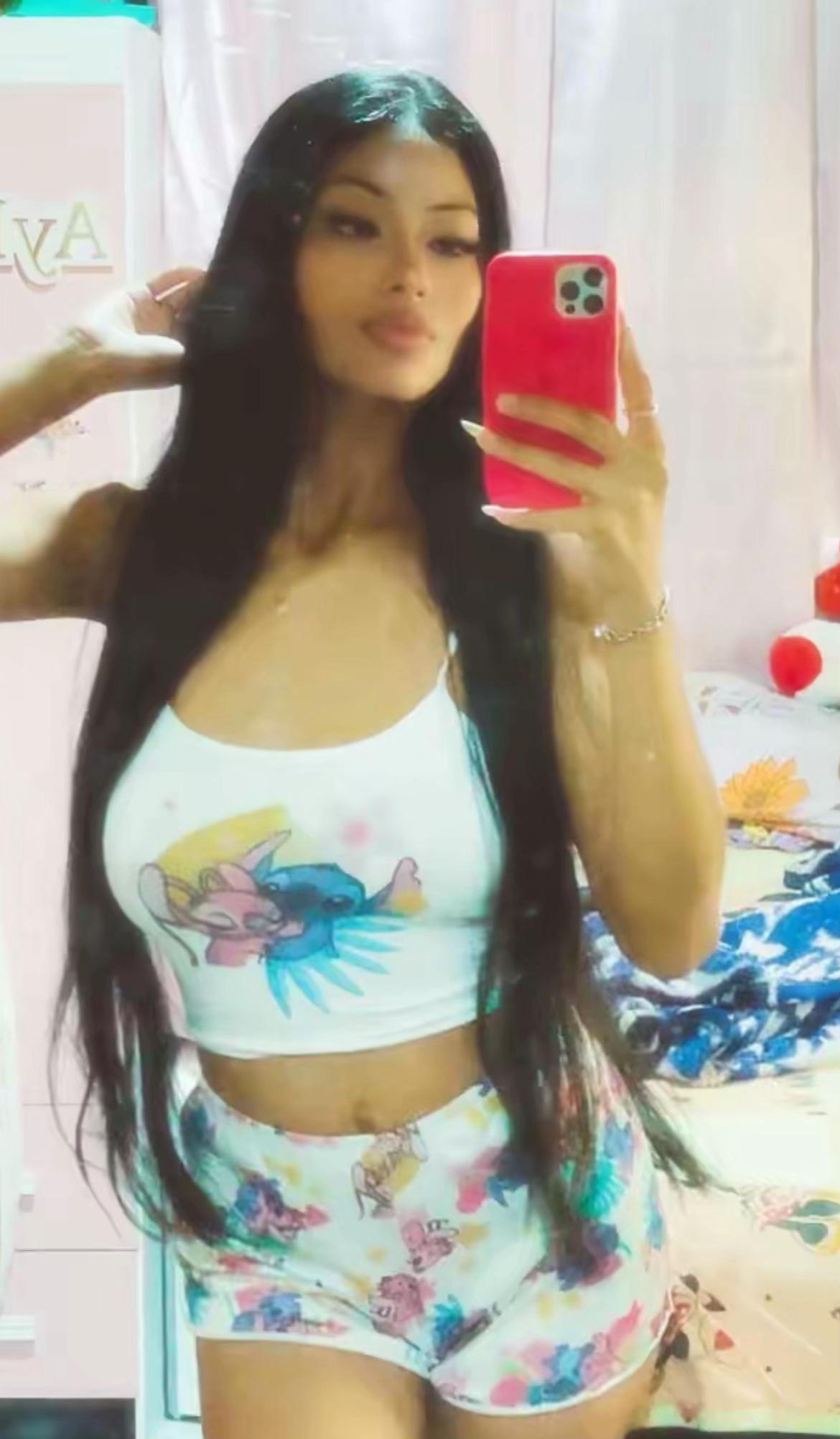 @annymoniquet
