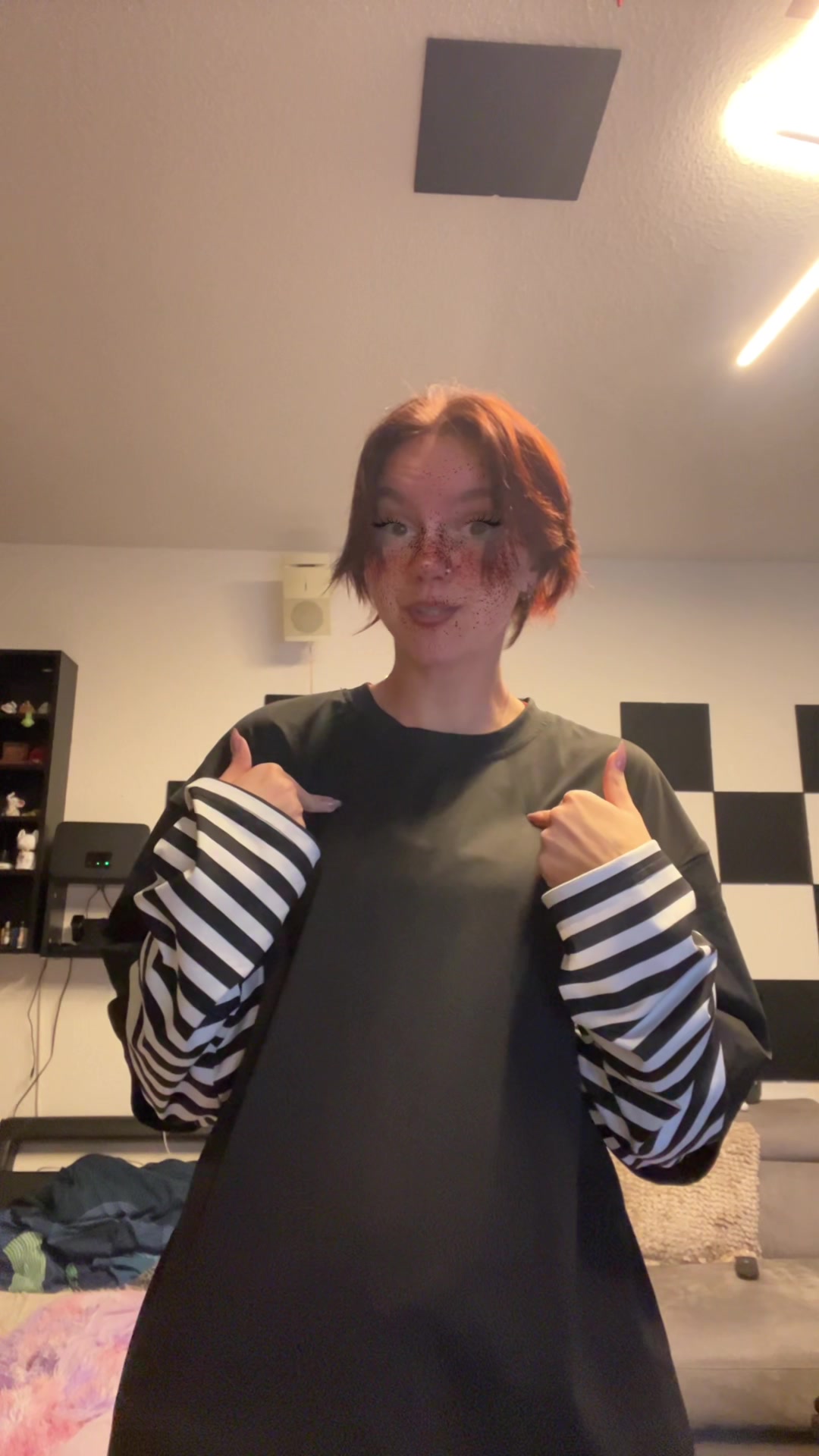 @Anschii_Queen