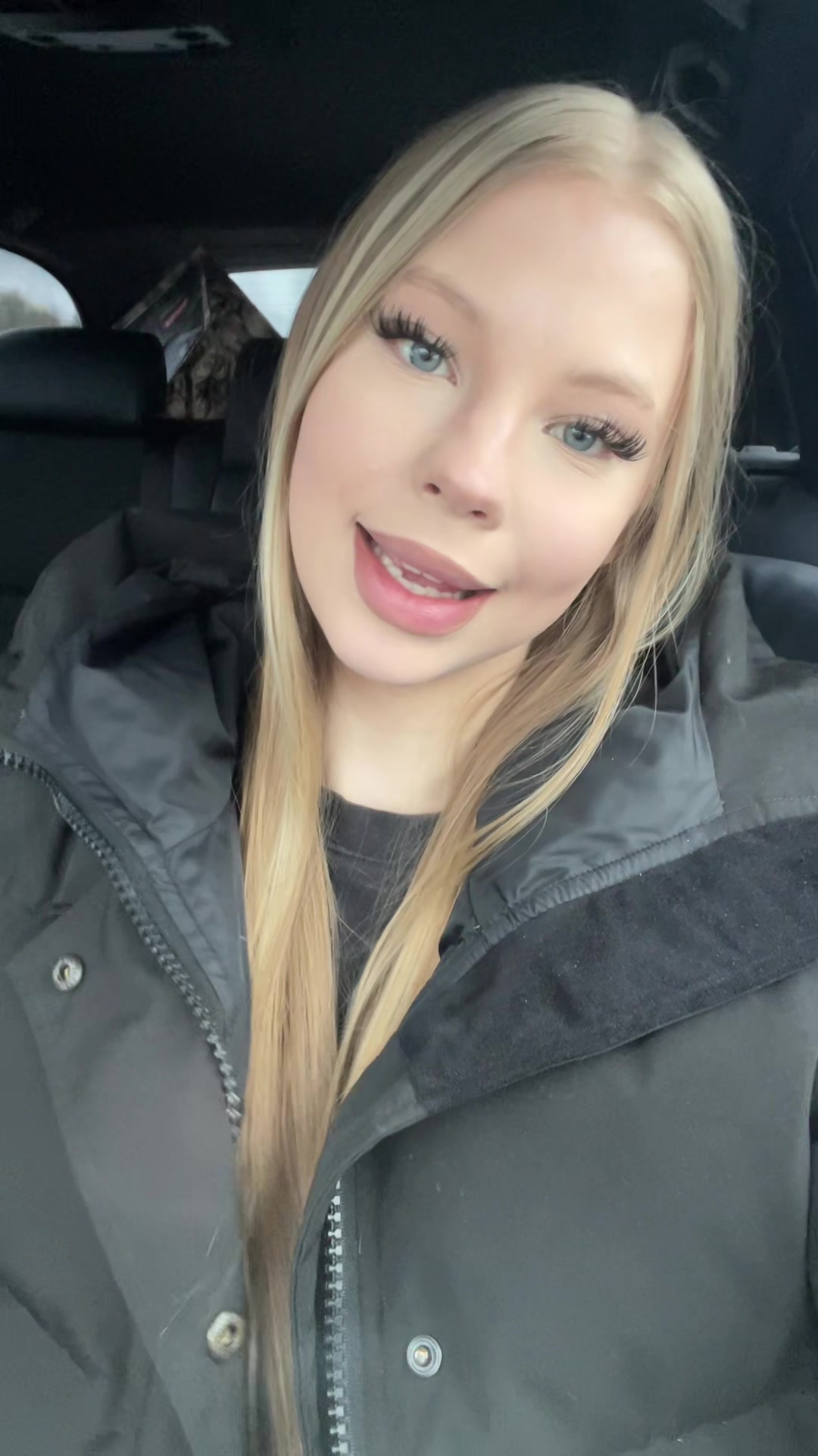@ツ