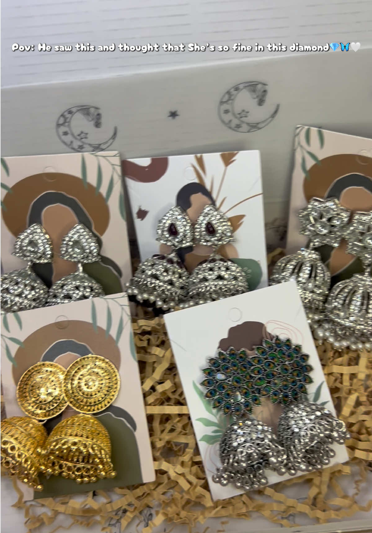 @Jewelsbyshax_