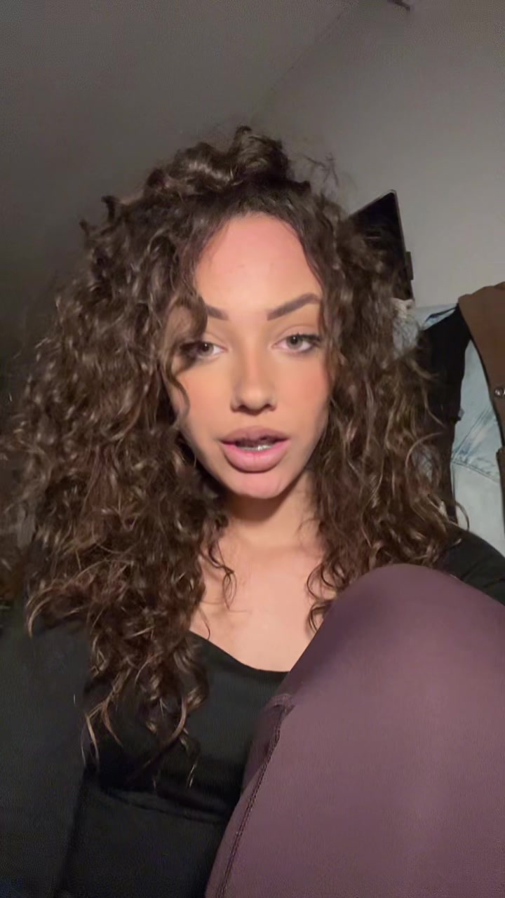 @isidora
