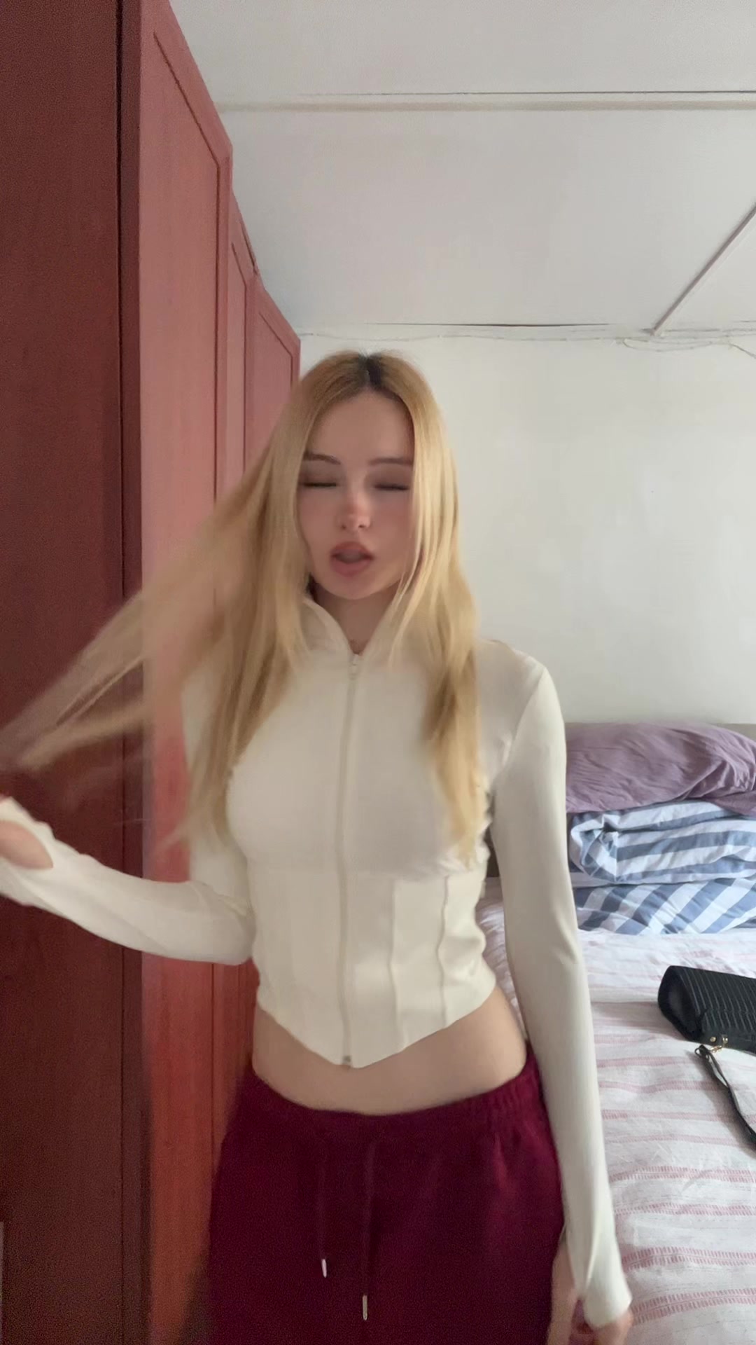 @Ayşenur