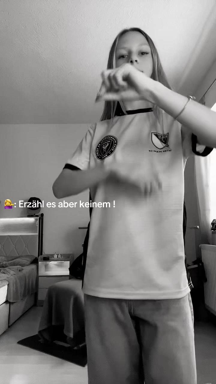 @✞