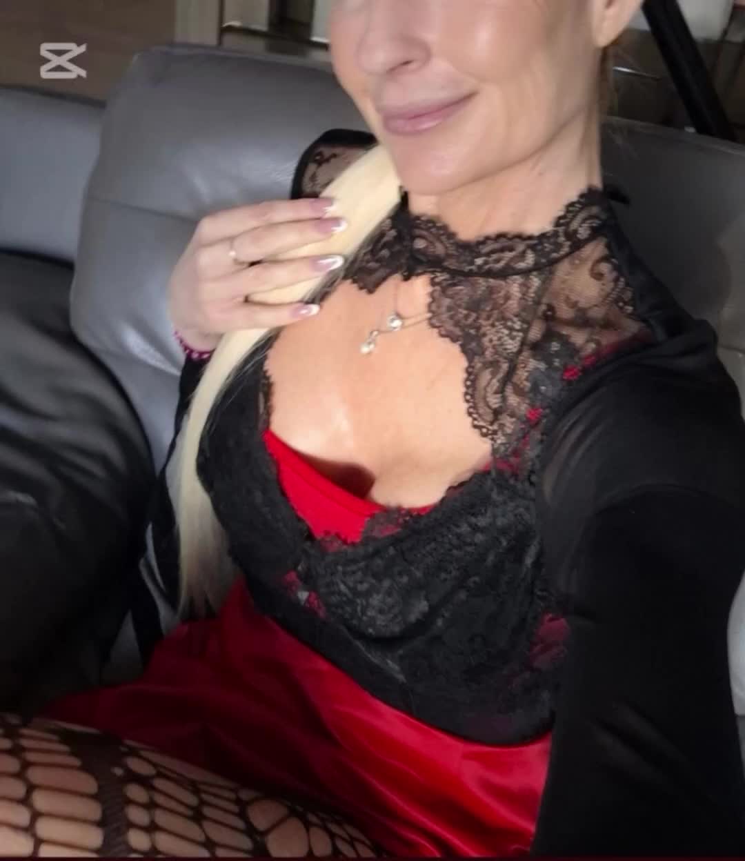 @Call_me_aphrodite__
