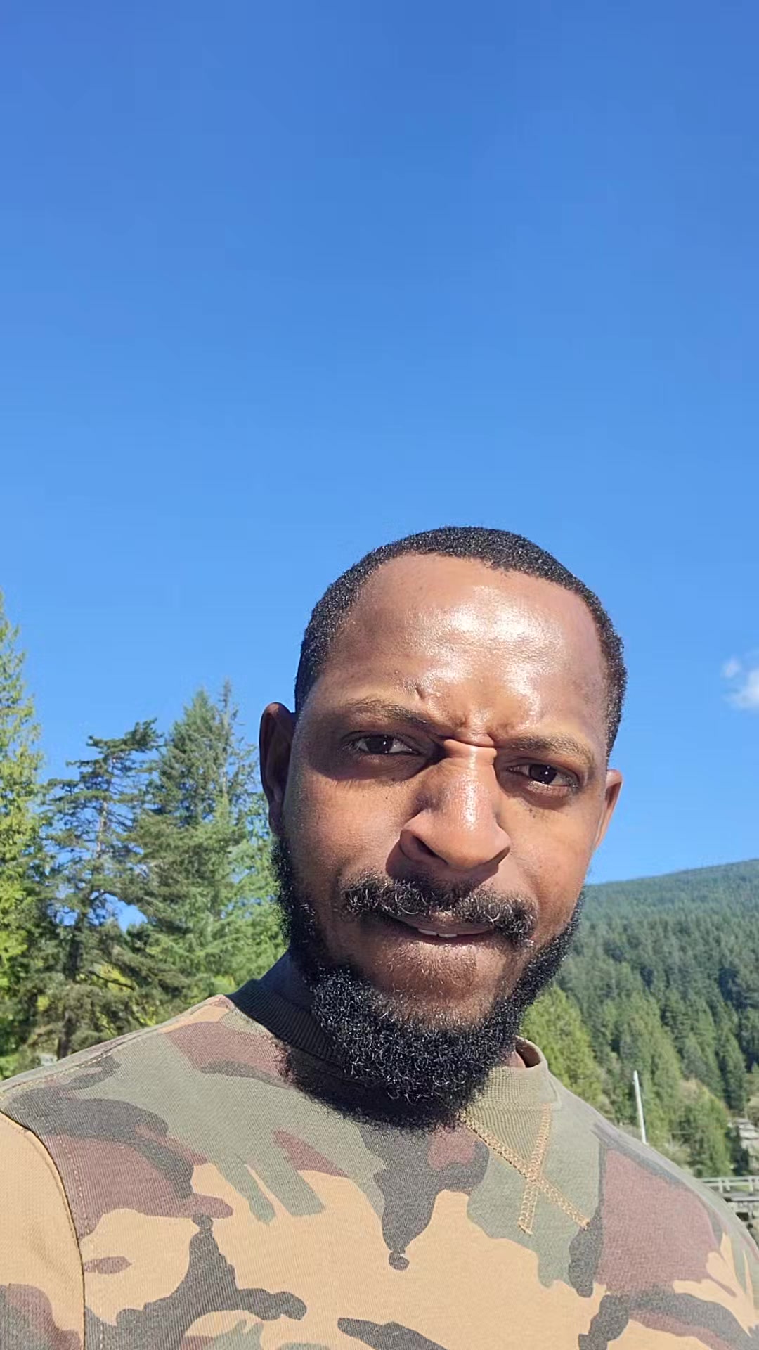 @Mujungu