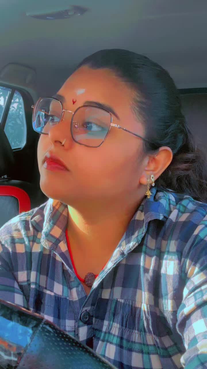 @MATHI&rsquo;S UNIVERSE✨🦋